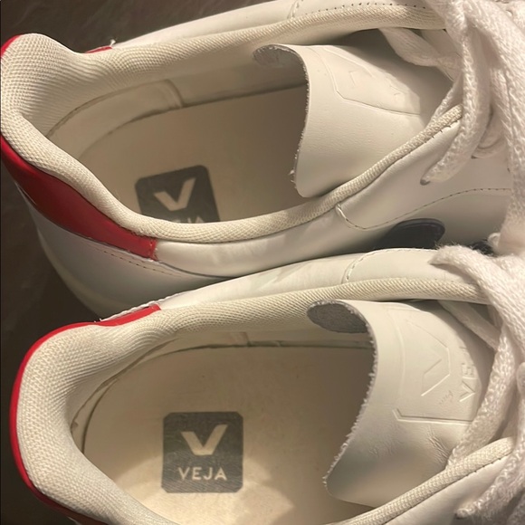 Veja Men's White and Gray Sneakers - Picture 3 of 4